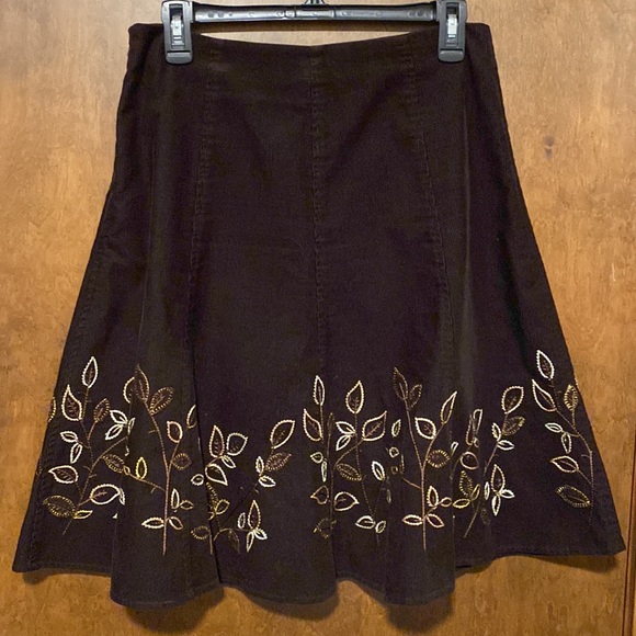JONES NEW YORK Vintage 100% cotton fit and flare skirt. Brown corduroy. Size 6P. - Picture 2 of 6